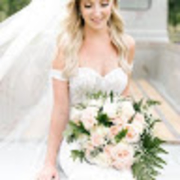 Meet your Posher, Jenessa - Picture 1 of 1